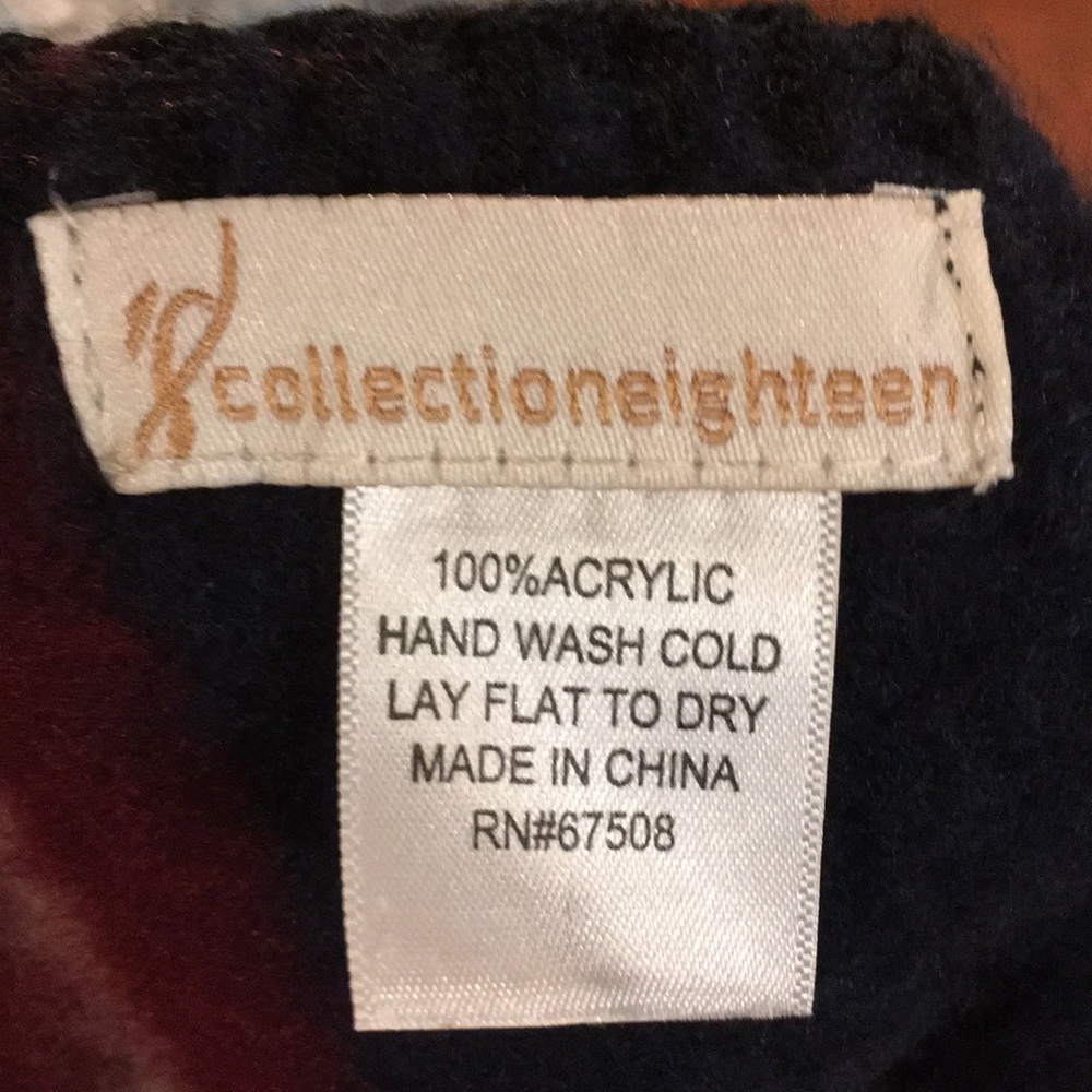 Wool Wrap - Picture 2 of 2